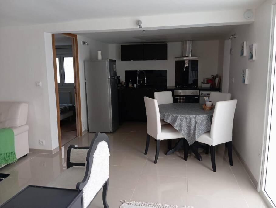 Appartement Cosy Avec Jardin Vaux-Sur-Seine Dış mekan fotoğraf
